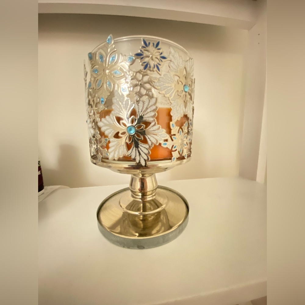 Bath and Body works candle holder